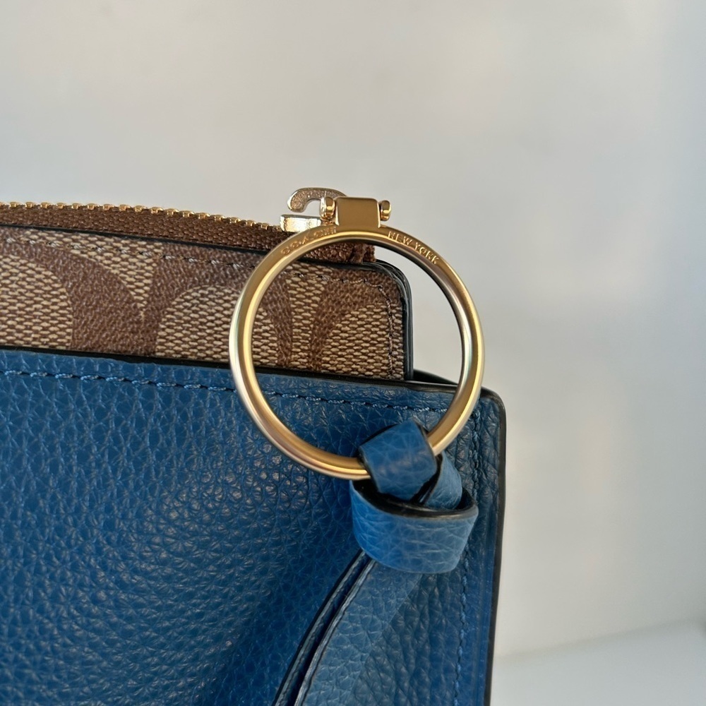 Coach NWT Large Tote Pebble Leather and Signature Print at Top Zippered Opening - Picture 6 of 14